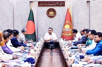 ঢাকায় গণপরিবহন ব্যবস্থাপনা নিয়ে প্রধানমন্ত্রীর বৈঠক