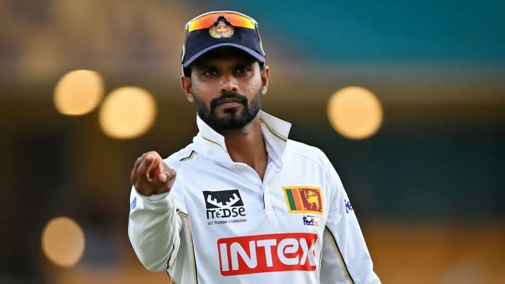 ধনঞ্জয়া ডি সিলভা টেস্ট অধিনায়কত্ব ছাড়লেন