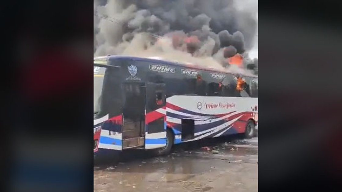 মহাখালী বাস টার্মিনালে অগ্নিকাণ্ড, হতাহতের ঘটনা নেই