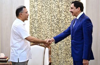 প্রধানমন্ত্রীর সঙ্গে ডিপি ওয়ার্ল্ডের চেয়ারম্যানের সাক্ষাৎ