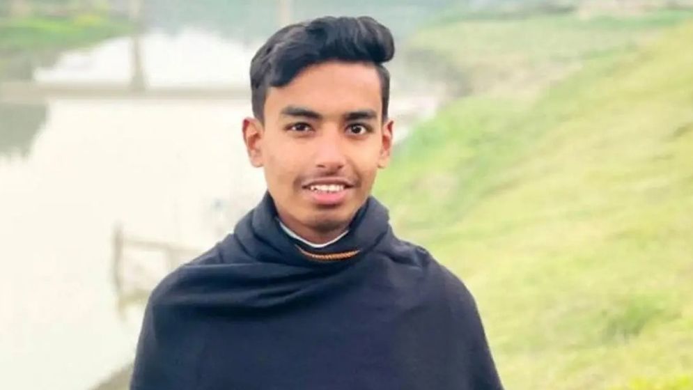 মাহদী হাসানকে বিমানবন্দরে আটক করল আইনশৃঙ্খলা বাহিনী