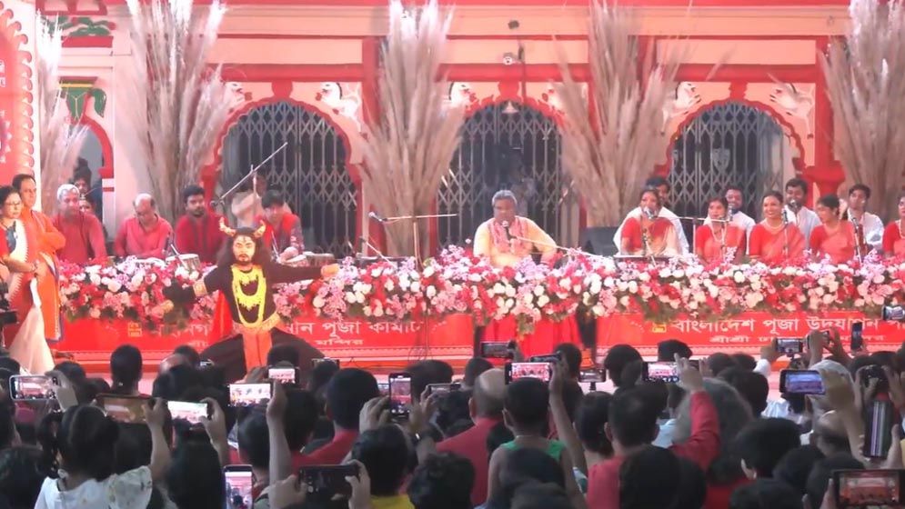 ঢাকেশ্বরী ও বনানীতে দুর্গাপূজার বিশেষ আয়োজন শুরু