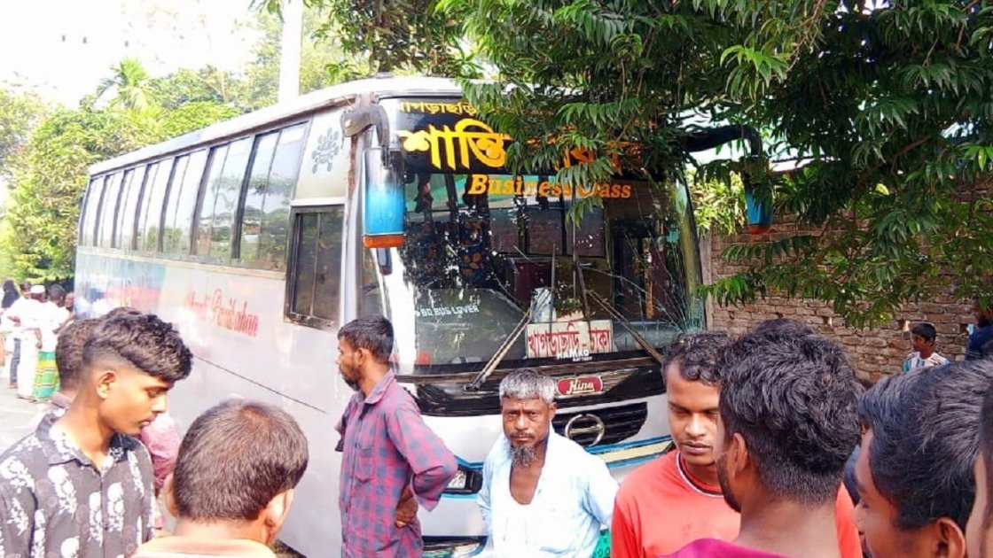 জামালপুরে বাসচাপায় বউ-শাশুড়ি নিহত, চালক পলাতক