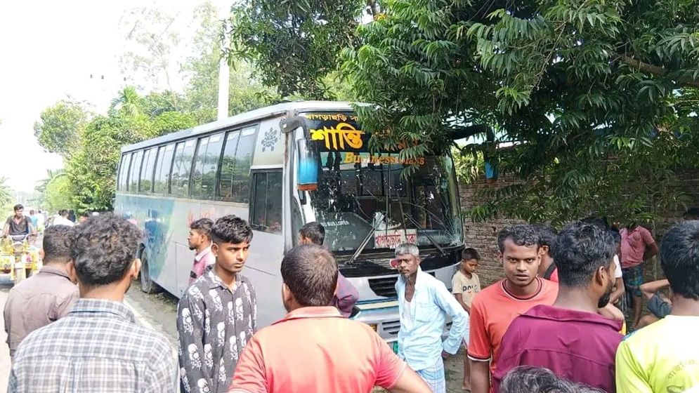 জামালপুরে বাসচাপায় বউ-শাশুড়ি নিহত, আটক ১