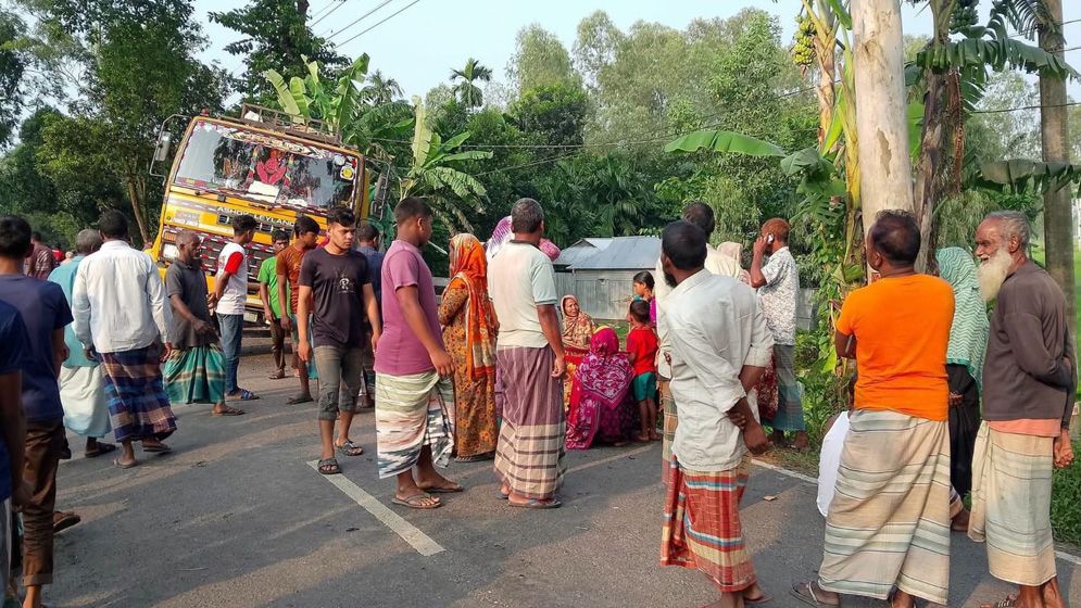 লালমনিরহাটে ট্রাকচাপায় দুই নারীর মৃত্যু