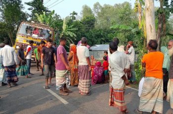 লালমনিরহাটে ট্রাকচাপায় দুই নারীর মৃত্যু