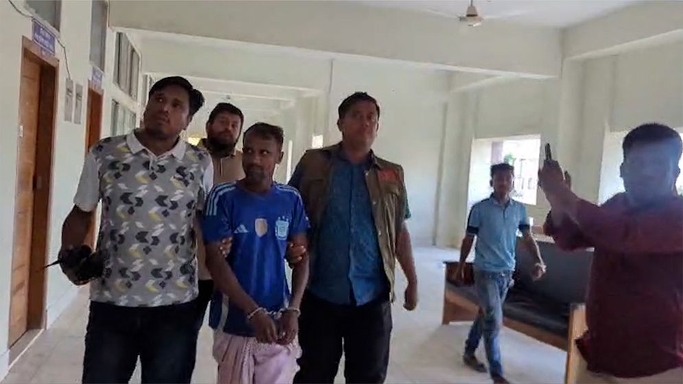 কুমিল্লায় স্কুলছাত্রী হত্যার ঘটনায় অটোরিকশাচালক সুমনের জবানবন্দি