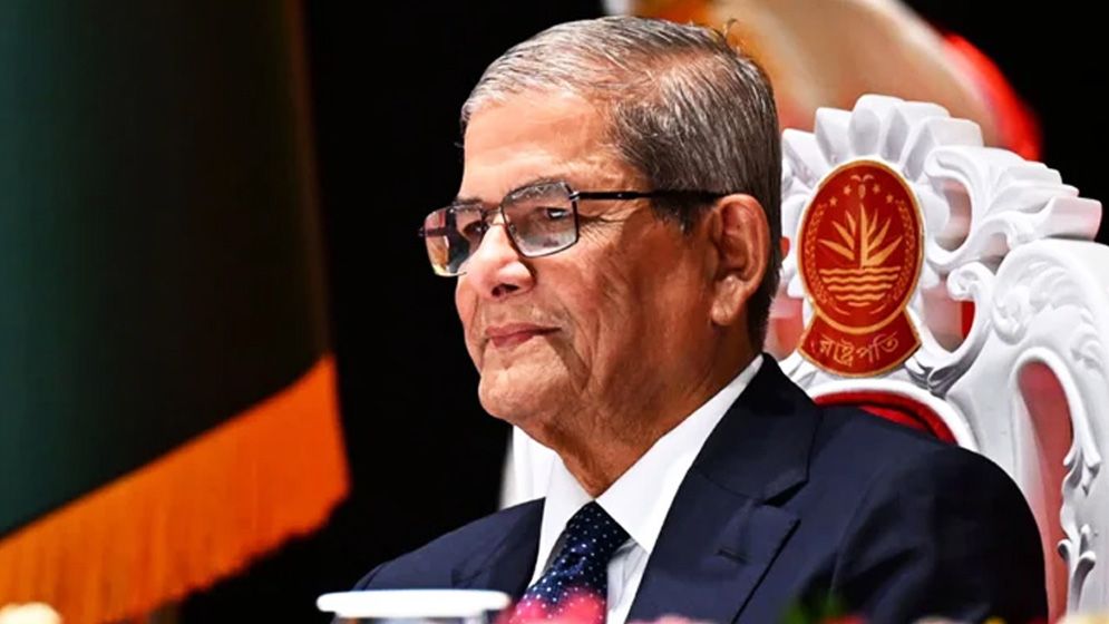 রাষ্ট্রপতির আহ্বান: সাংবাদিকদের পেশাগত অধিকার রক্ষায় ঐক্যবদ্ধ থাকার নির্দেশনা