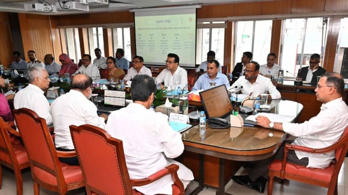 প্রধানমন্ত্রীর নির্দেশ: জনগণের অর্থ সঠিকভাবে ব্যয় করতে হবে