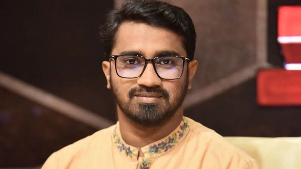 জামায়াতের বিরুদ্ধে রবীন্দ্রনাথ ঠাকুরের গ্রাফিতিতে প্রতিবাদ