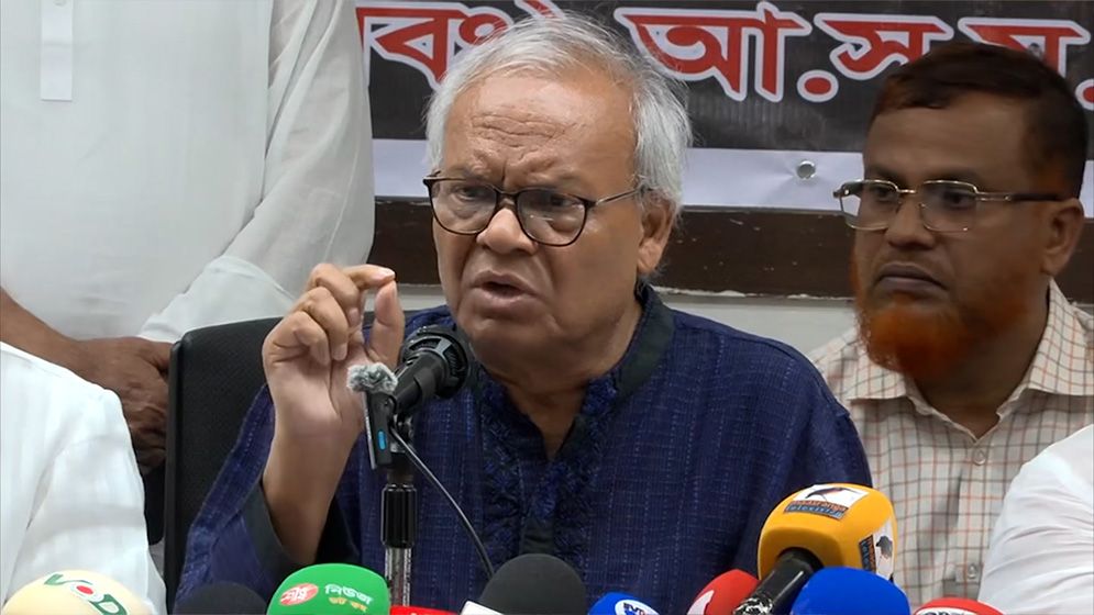 বিএনপির রিজভীর অভিযোগ, দেশে নাশকতার পেছনে পরাজিত শক্তির মদদ