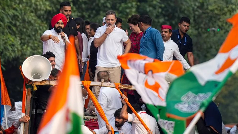 রাহুল গান্ধীর আবেদনে ১৪টি ত্রুটি, সুপ্রিম কোর্টে শুনানি স্থগিত