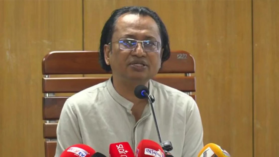 ড. ইউনূসকে হেনস্তার ঘটনায় ব্যবস্থা নেবে সরকার: তথ্য উপদেষ্টা