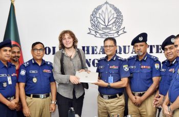 পুলিশের সহায়তায় জার্মান পর্যটকের হারানো ল্যাপটপ উদ্ধার