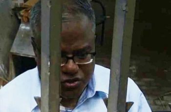 চুয়েট উপাচার্য শেখ শরীফুল আলম অবরুদ্ধ থেকে মুক্ত