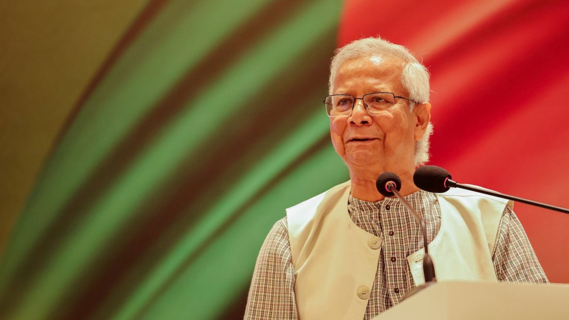 ড. ইউনূসের বিরুদ্ধে হয়রানির নিন্দা ১২ সাবেক উপদেষ্টার