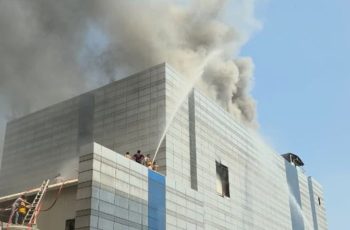 ড্রাগ ইন্টারন্যাশনালের আগুন নিয়ন্ত্রণে, সম্পূর্ণ নিভাতে সময় লাগবে
