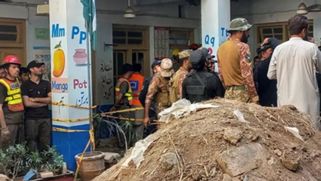 পাকিস্তানে স্কুলের ছাদ ধসে ২৯ জনের মৃত্যু