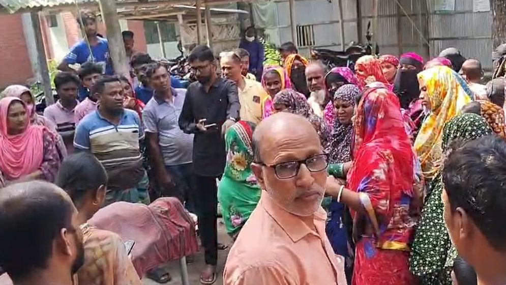 সাতক্ষীরায় পারিবারিক বিরোধে নিহত ১, আহত ২