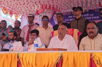 কসবায় মহানগর প্রভাতী ট্রেনের যাত্রাবিরতি চালু, প্রথম যাত্রী এমপি মুশফিক