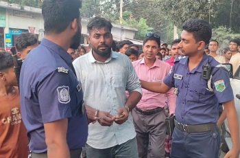 অবৈধ সার মজুত ও বিক্রির দায়ে ব্যবসায়ীর কারাদণ্ড