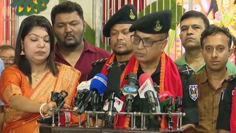 দুর্গাপূজায় নাশকতার আশঙ্কা নেই: এসআরবি ডিজি