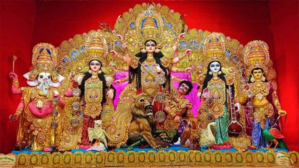 শারদীয় দুর্গোৎসব শুরু, আজ মহাষষ্ঠী উদযাপন