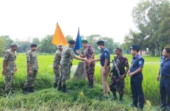 ভারতে ঢুকে পড়া দুই পুলিশ সদস্যকে ফেরত দিল বিএসএফ