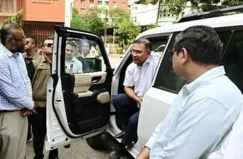 আজিমপুর কোয়ার্টারের অপরিচ্ছন্নতায় প্রধানমন্ত্রী ক্ষুব্ধ