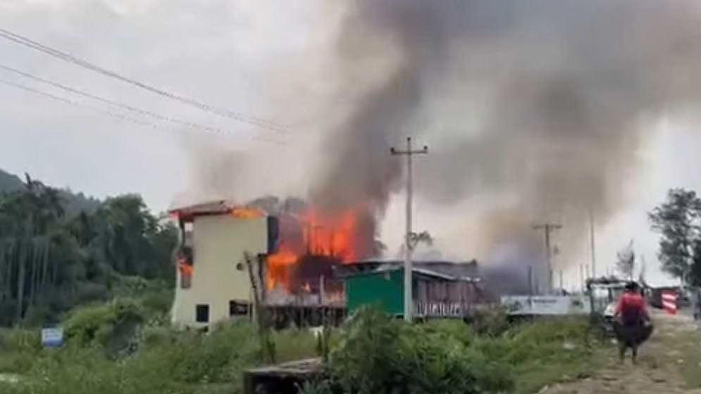 কক্সবাজারে রিসোর্টে অগ্নিকাণ্ড: নিহতদের মরদেহ ডিএনএ টেস্টের পর হস্তান্তর
