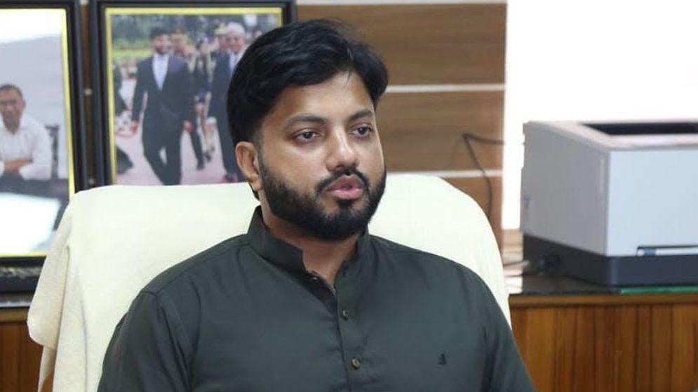আজ দুপুরে পদত্যাগের ঘোষণা দেবেন প্রতিমন্ত্রী ইশরাক