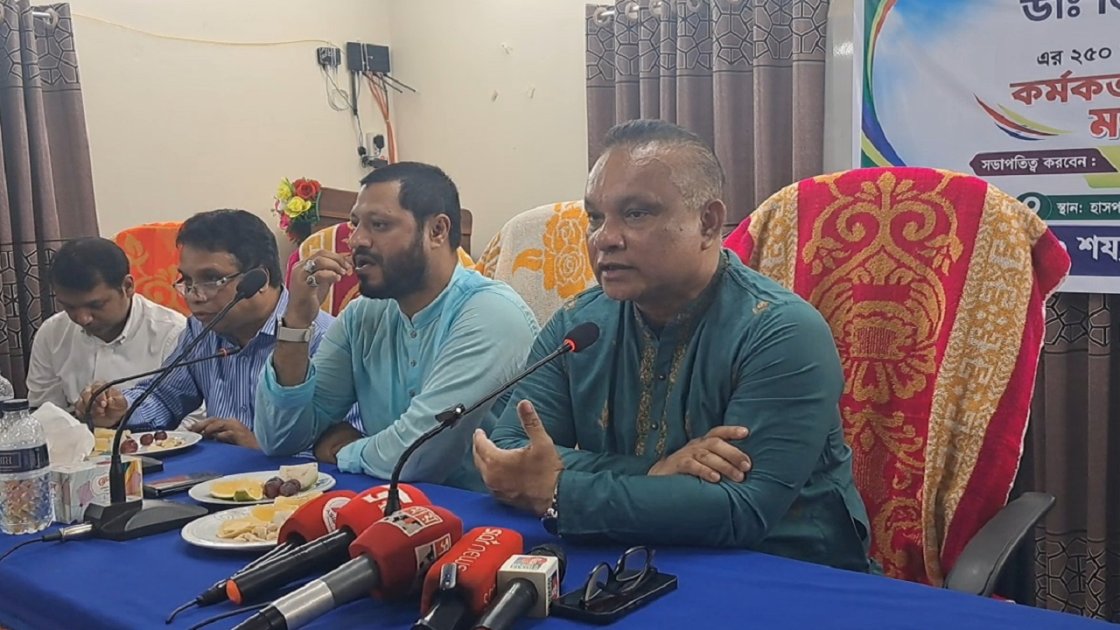 আগামী তিন বছরে এক লাখ নতুন স্বাস্থ্যকর্মী নিয়োগের ঘোষণা