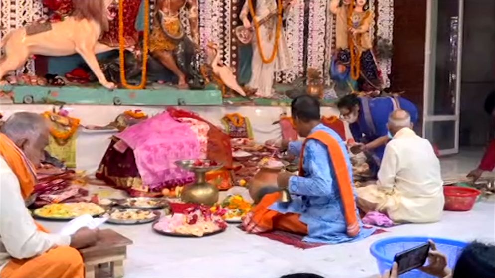 মহানবমীতে ঢাকেশ্বরী মন্দিরে বিশেষ পূজা ও আনুষ্ঠানিকতা