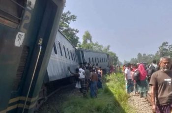 কুমিল্লায় কর্ণফুলী কমিউটার ট্রেনের বগি লাইনচ্যুত, ঢাকা ট্রেন চলাচল বন্ধ
