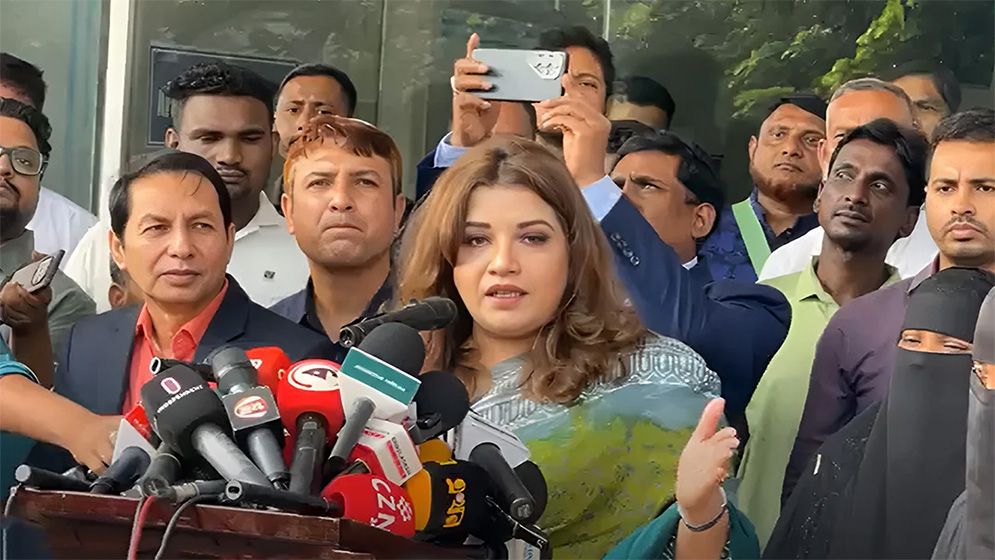 হুতিদের হামলায় নিহত শাহেদের মরদেহ গ্রহণ করলেন শামা ওবায়েদ