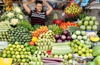 পূজার ছুটির পরেও বাজারে সবজির দাম নাগালের বাইরে