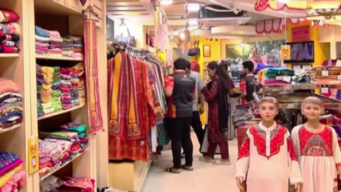 শপিং মল ও দোকানপাটের কার্যক্রম আগের নিয়মে ফিরে আসছে