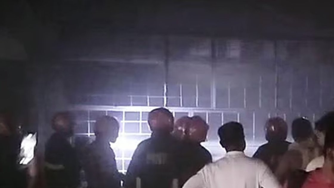 কক্সবাজারের হোটেলে অগ্নিকাণ্ড, আহত কয়েকজন পর্যটক