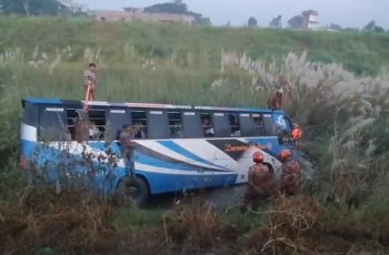 মুন্সিগঞ্জে বাস দুর্ঘটনায় নিহত ৩, আহত ১৬