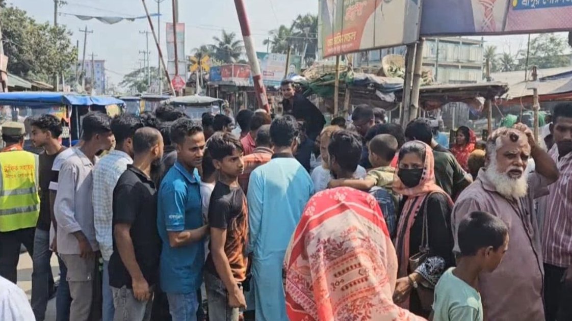 গাজীপুরে পৃথক সড়ক দুর্ঘটনায় বাবা-ছেলেসহ ৩ জন নিহত