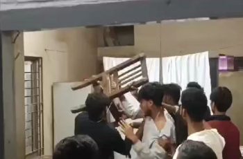 লক্ষ্মীপুর হাসপাতালে স্বেচ্ছাসেবক দলের নেতাকে পিটিয়েছে ছাত্রদল নেতা