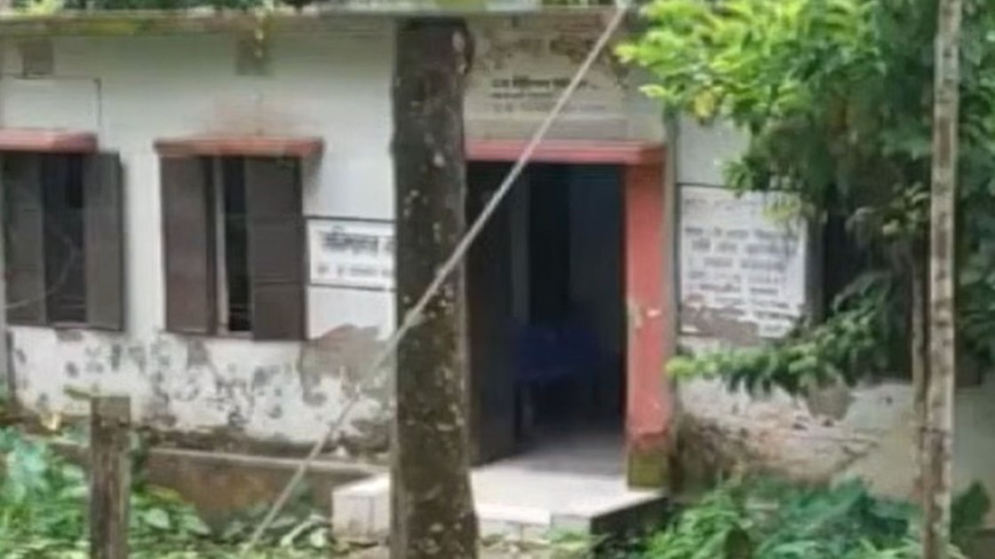 ঝালকাঠির ৩০টি কমিউনিটি ক্লিনিক ঝুঁকিতে, জরুরি সংস্কারের দাবি