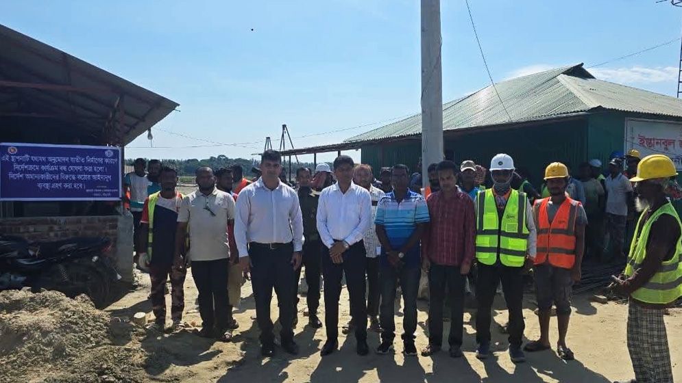 কুয়াকাটায় জামায়াত এমপির হোটেল নির্মাণকাজ বন্ধ করেছে প্রশাসন