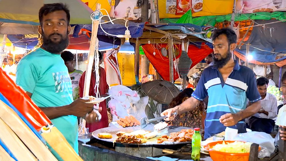 নতুন নিবন্ধন নীতিতে খাবারের দোকানগুলোর চ্যালেঞ্জ