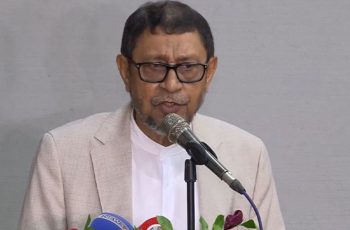 কুমিল্লায় স্বাস্থ্যমন্ত্রীর আকস্মিক পরিদর্শন, ৫ চিকিৎসকের বিরুদ্ধে ব্যবস্থা