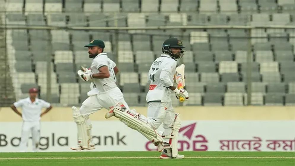 ৯৯ রানে অপরাজিত সাদমান, আলোকস্বল্পতায় শেষ হলো প্রথম দিন