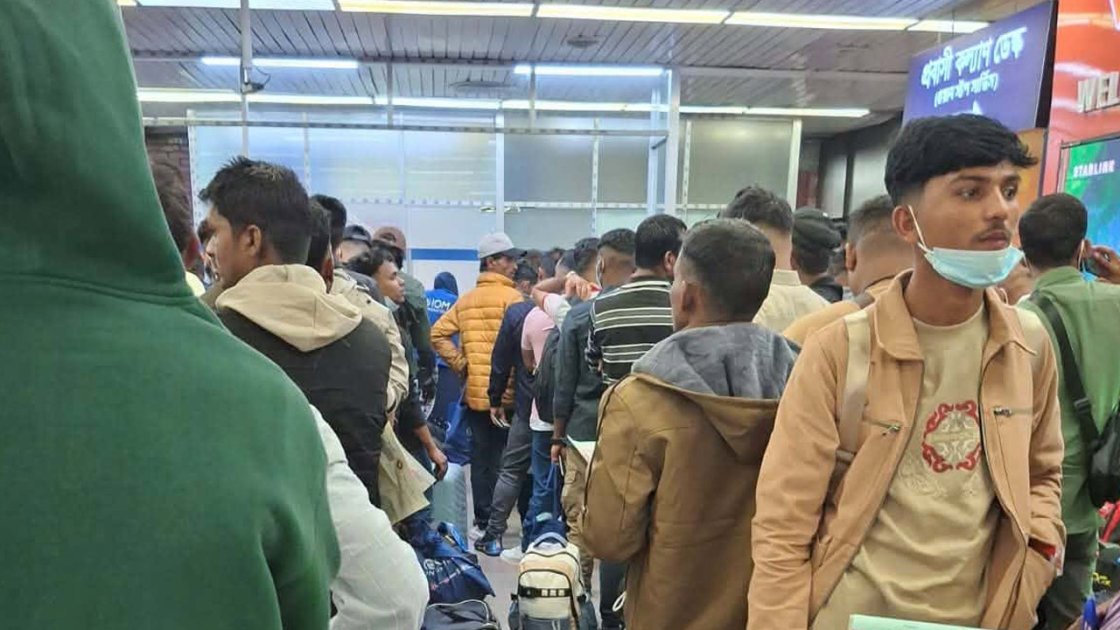 লিবিয়া থেকে ফিরলেন ১৭২ বাংলাদেশি নাগরিক