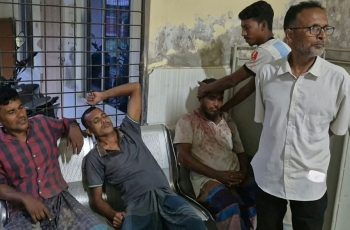 ঝিনাইদহে সারের কার্ড ভাগাভাগিতে সংঘর্ষ, আহত ১২