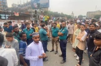 গাজীপুরে মাদরাসা শিক্ষার্থী আহত, সড়কে অবরোধ ৩ ঘণ্টা