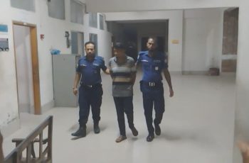 যশোরের স্কুলে ছাত্রীকে ধর্ষণ: শিক্ষককে পালাতে সহায়তা, ২ গ্রেফতার